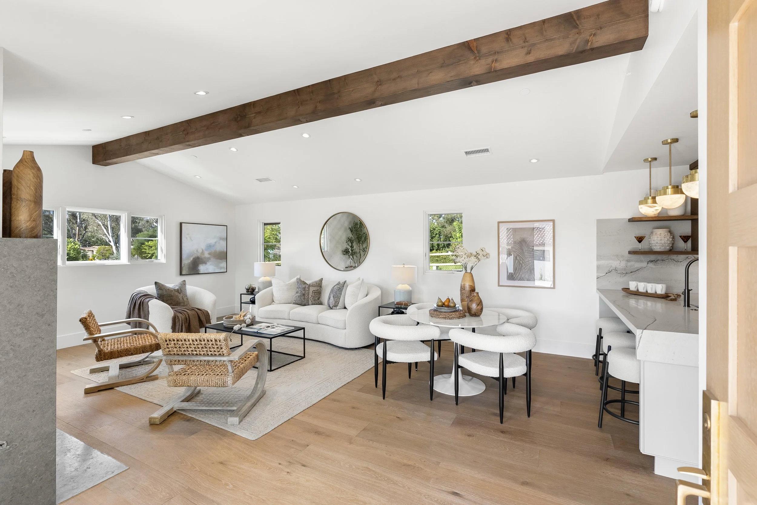 Jacaranda LR DR Bfast Bar.jpg