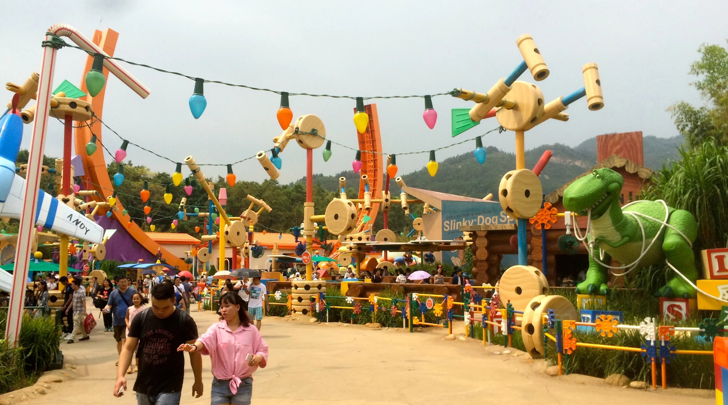 toon town.