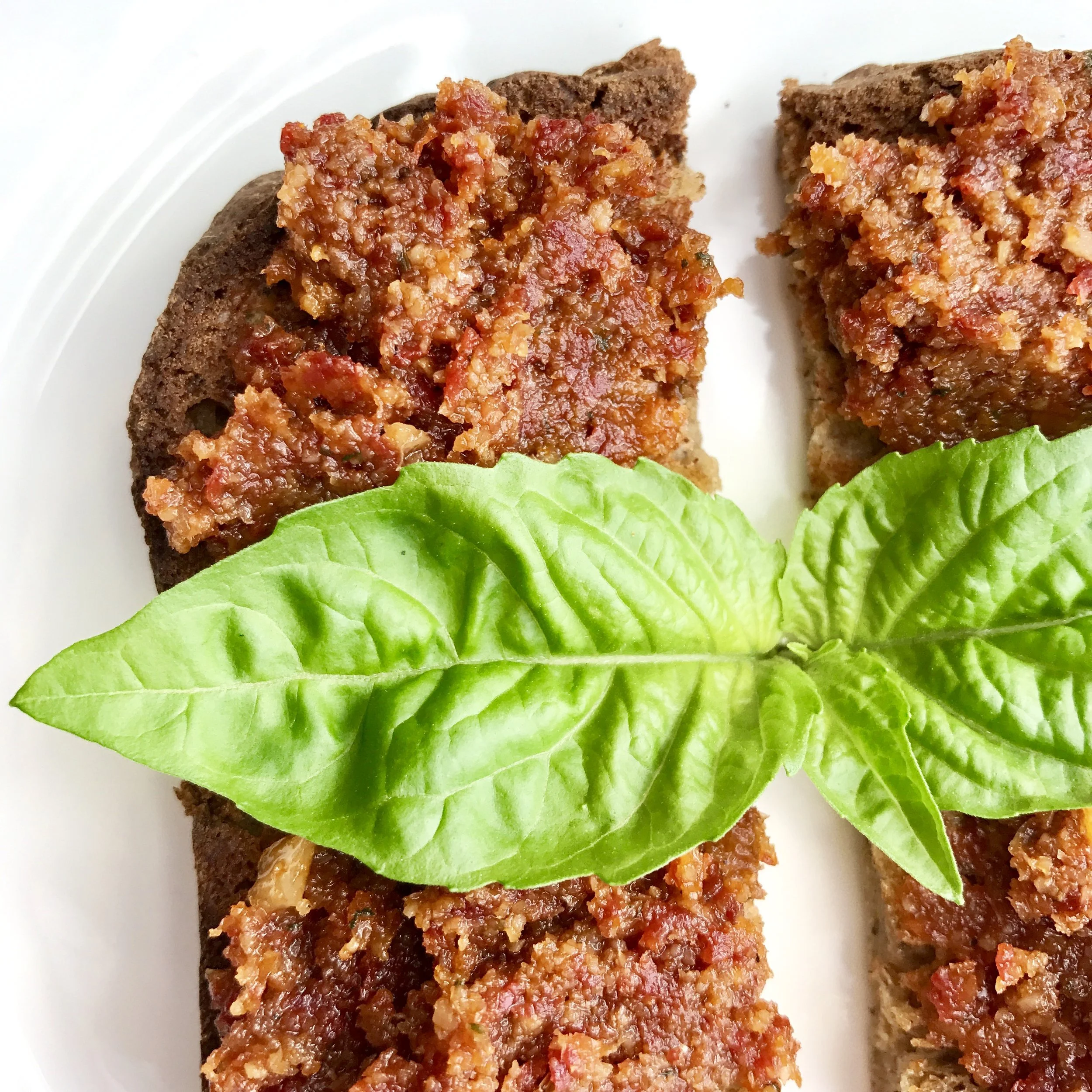 tomato walnut pate.jpg