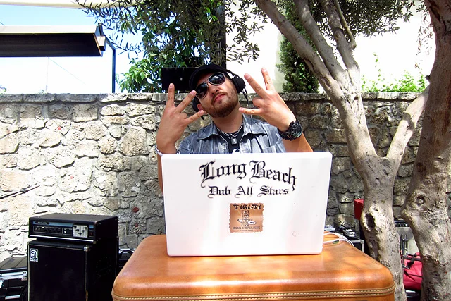    Westsiiide!         ​ 