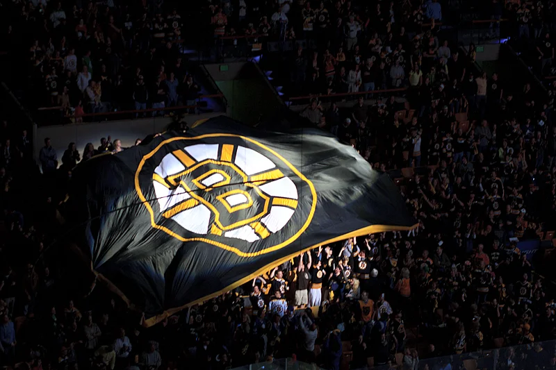 Bruins banner circling the garden before Game 2.