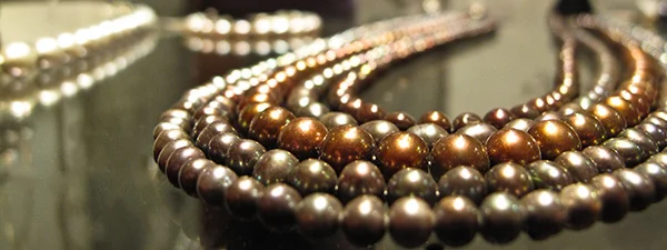 Freshwater pearl necklace