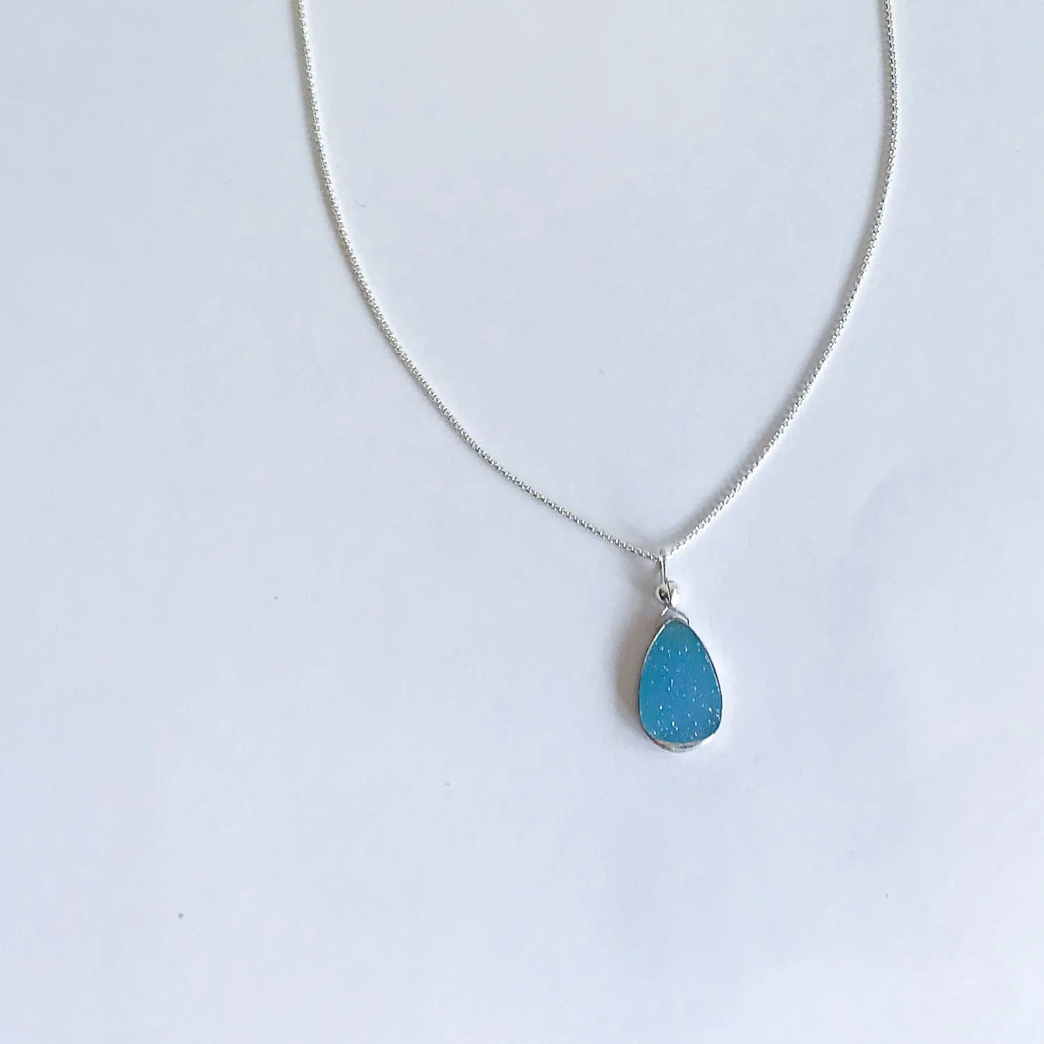 julianna-blue-almond-pendant-20mm.jpg