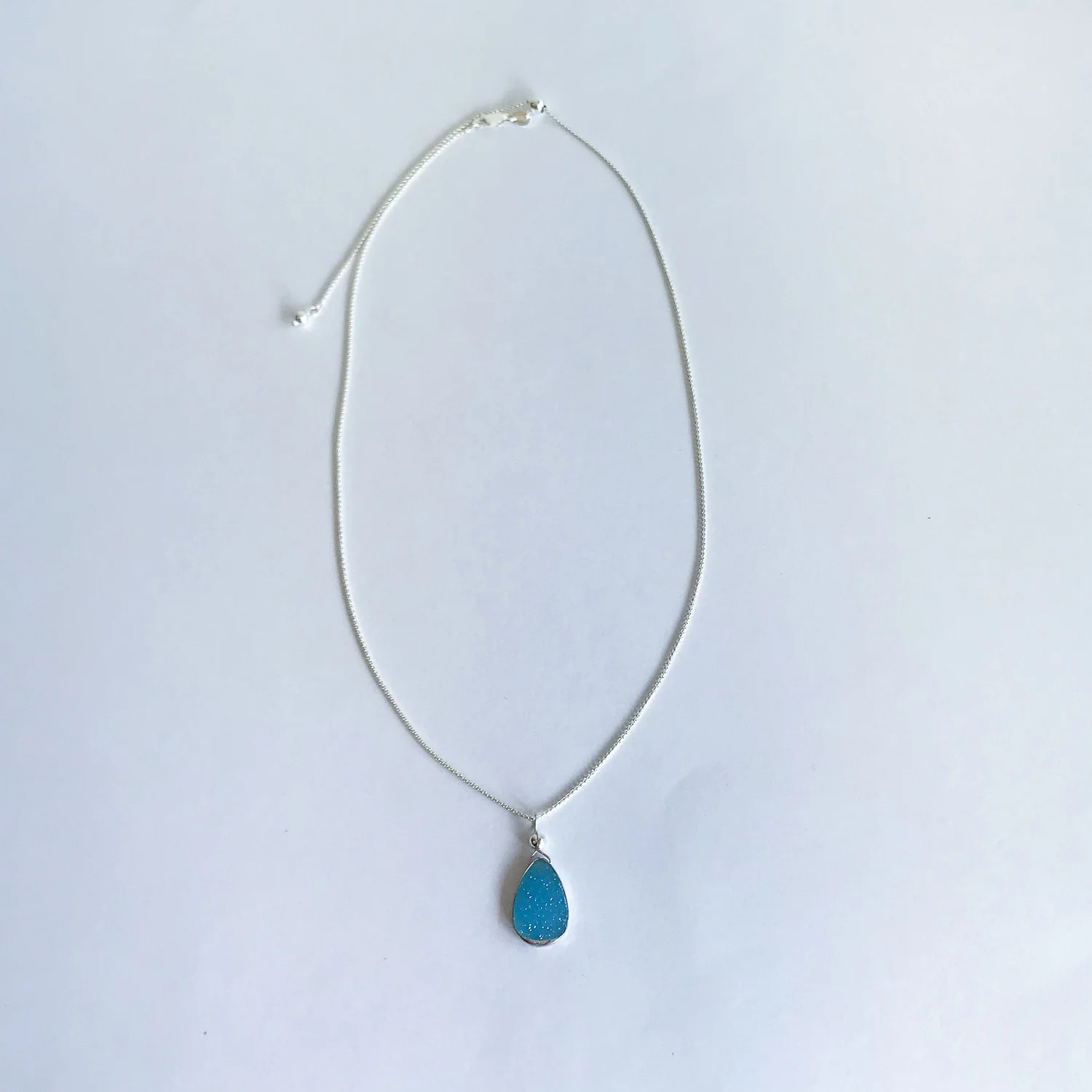 julianna-blue-almond-pendant-20mm-1.jpg