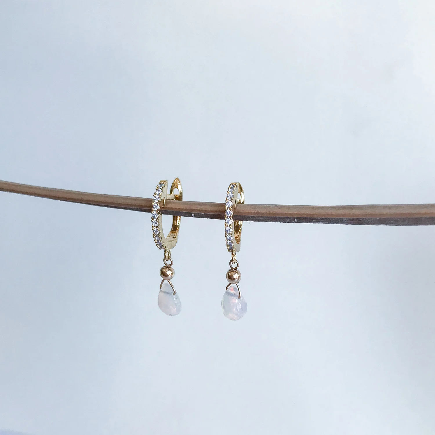 huggie-opal-gold.jpg