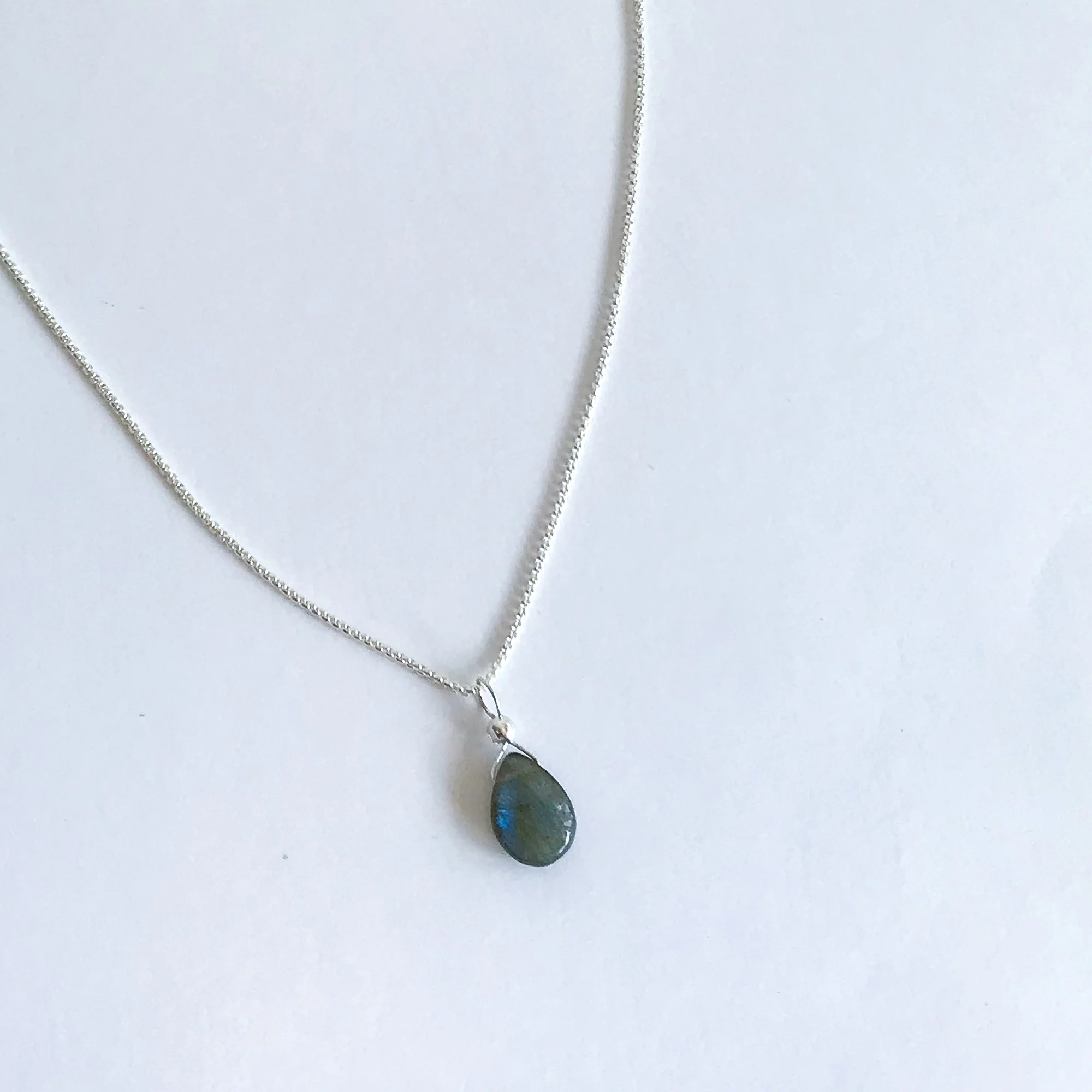 isla-labradorite-silver-pendant1.jpg