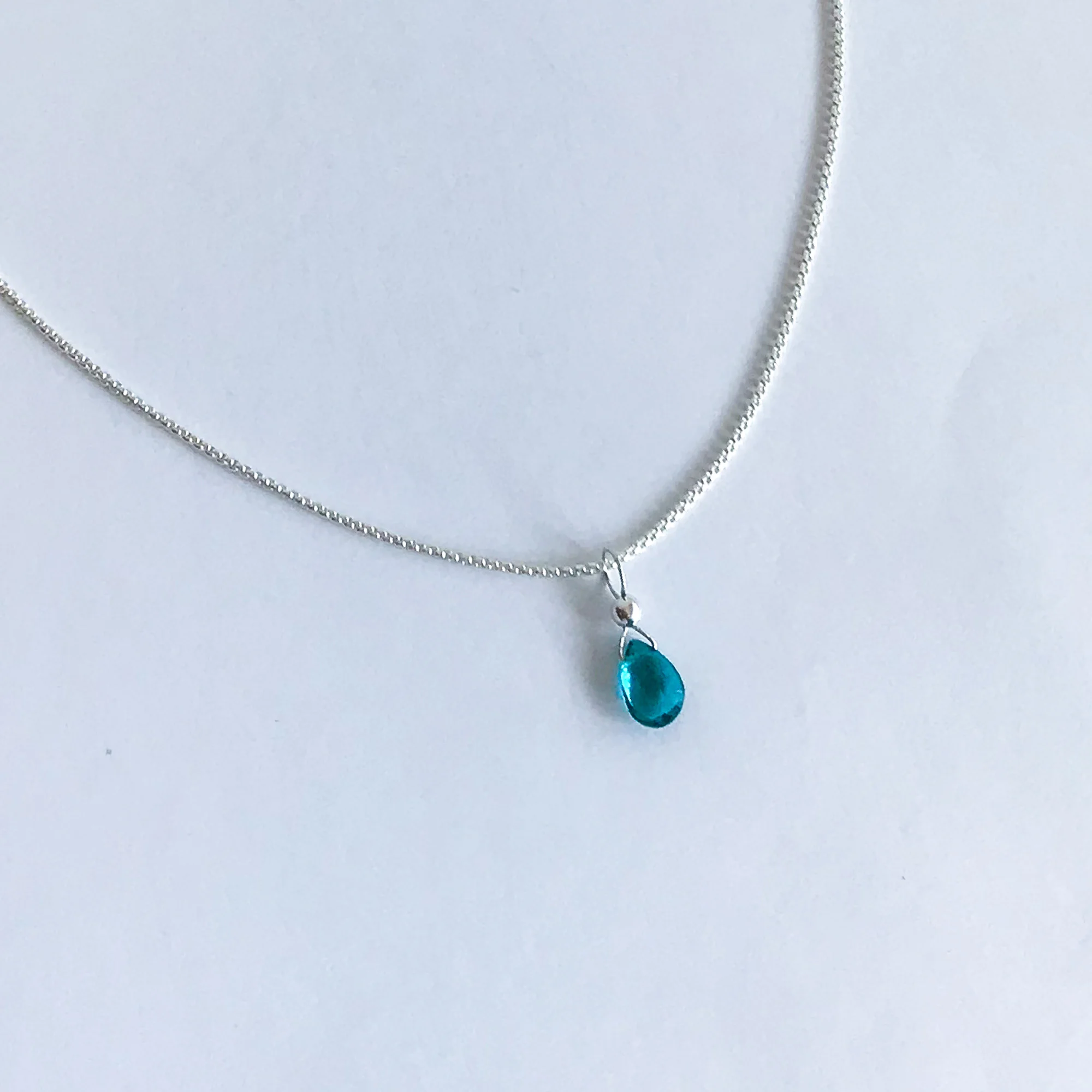 isla-blue-quartz-silver-pendant2.jpg
