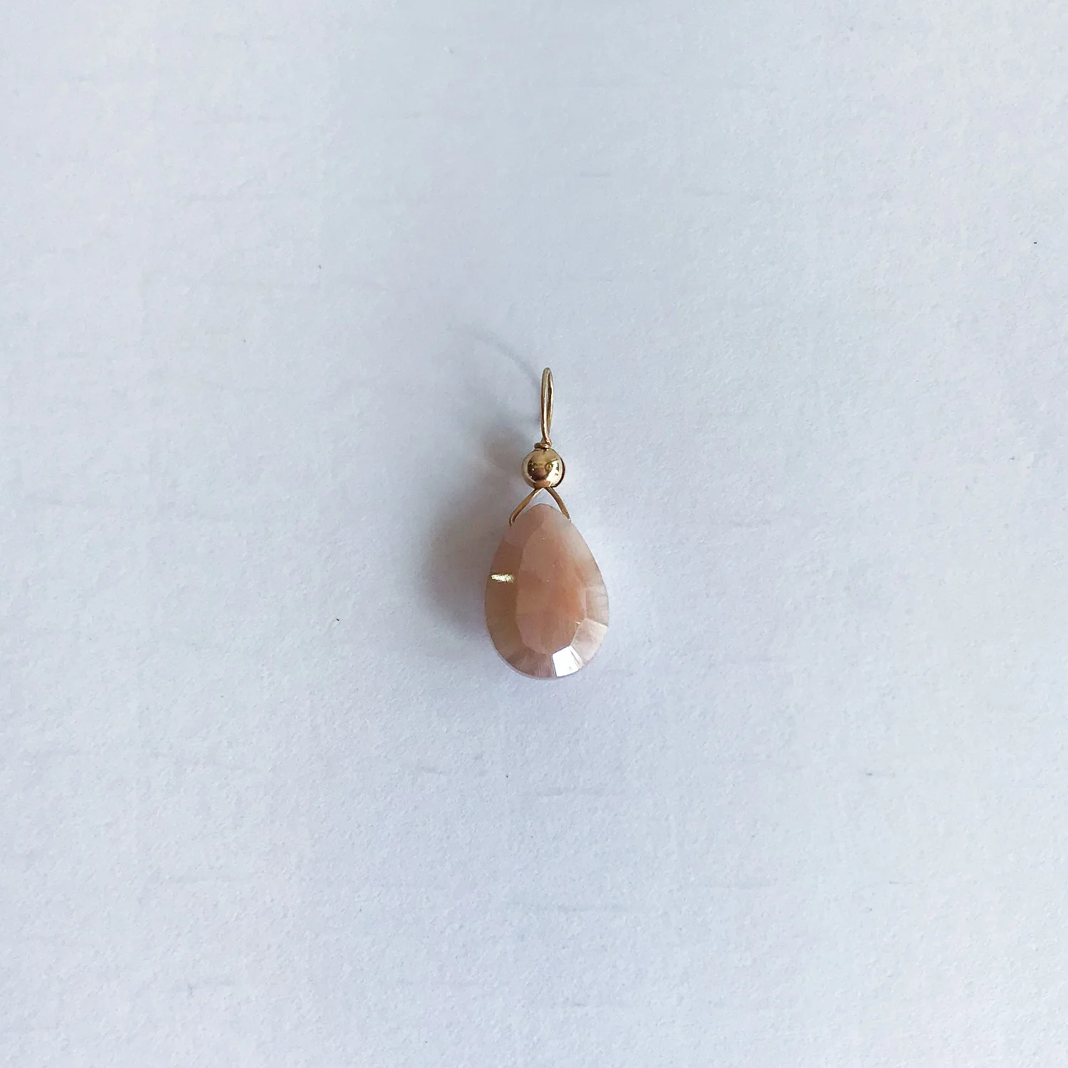 isla-peach-moonstone-gold-pendant.jpg