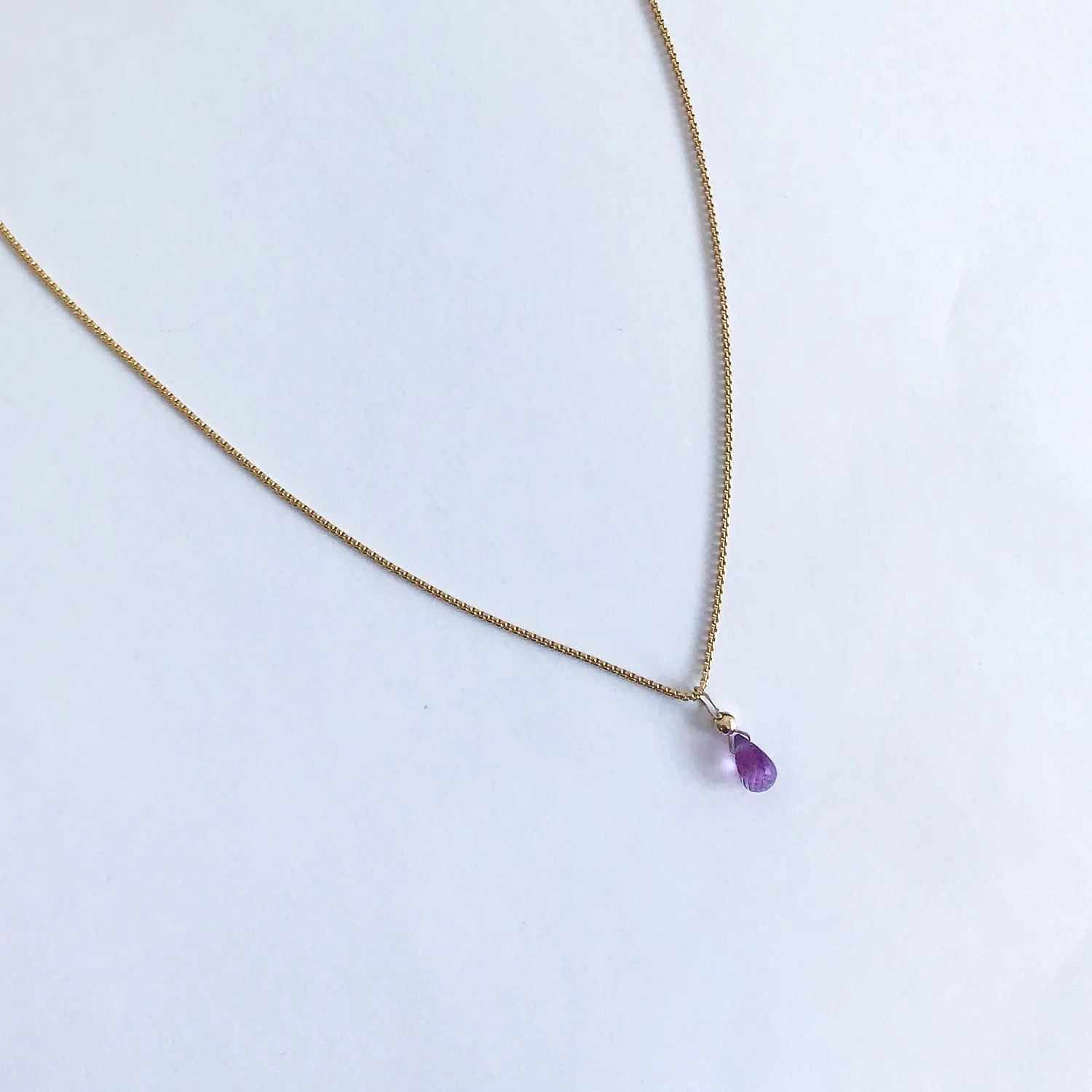 isla-amethyst-gold-pendant1.jpg
