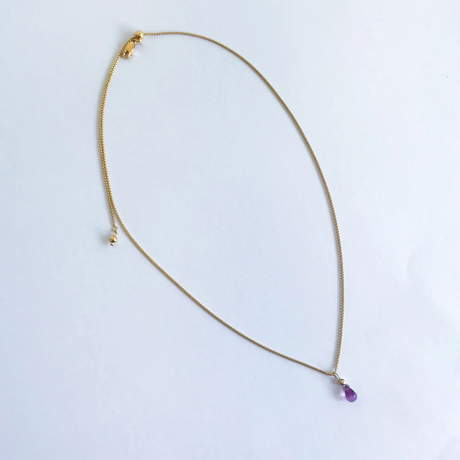 isla-amethyst-gold-pendant2.jpg