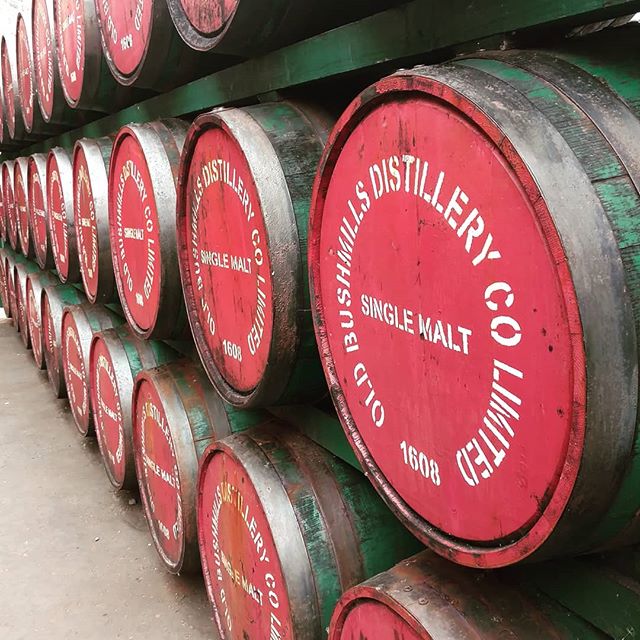  Whiskey Barrels 