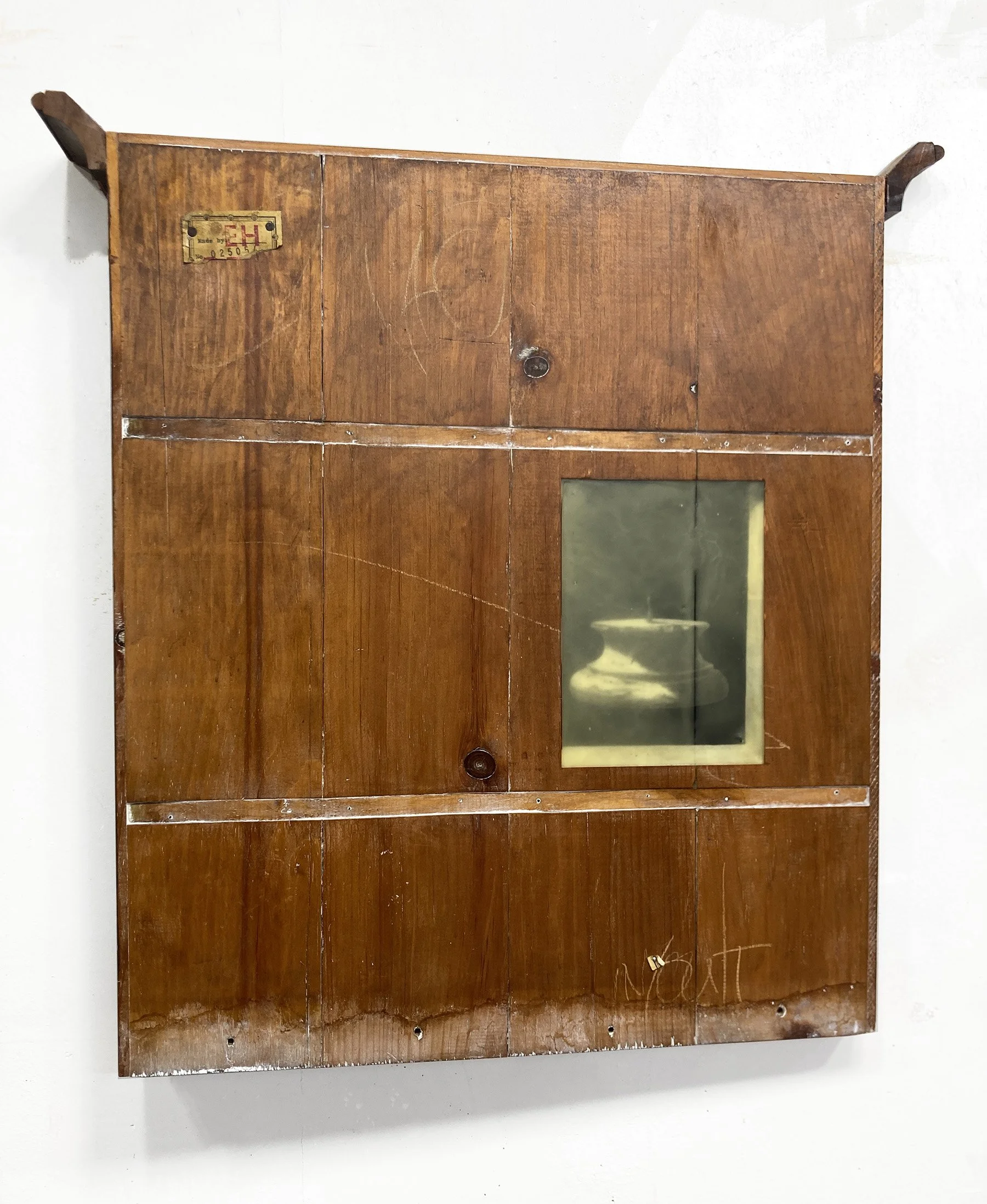 Cabinet.jpg