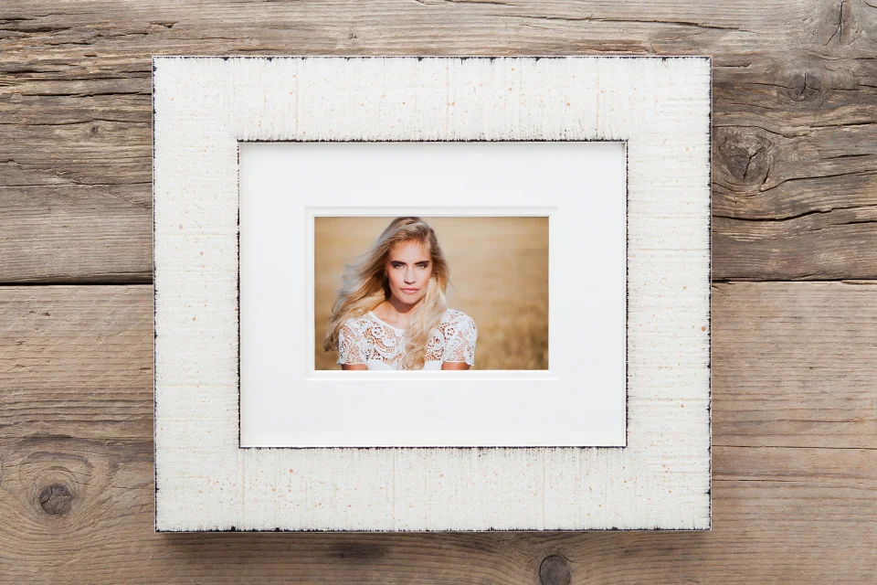 Contemporary Urban Frame