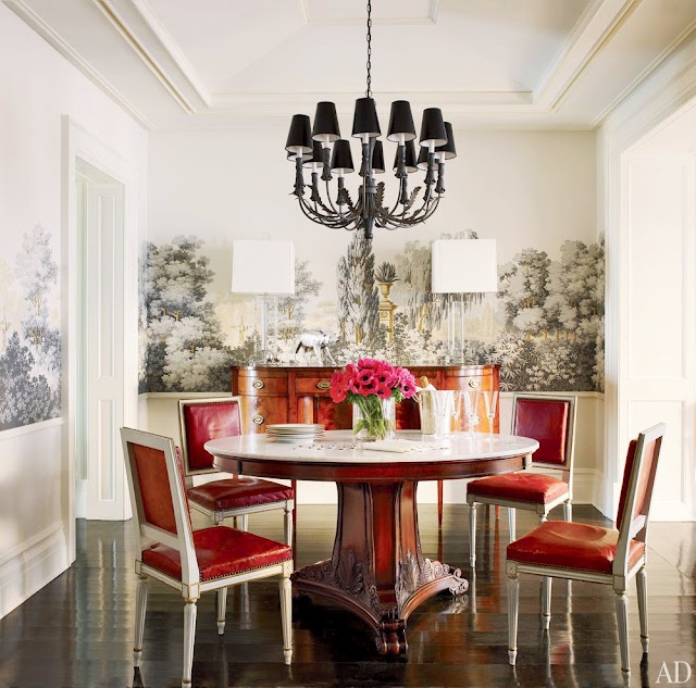 How To Pair A Dining Table And Chairs, Traditional Dining Room Table With Modern Chairs