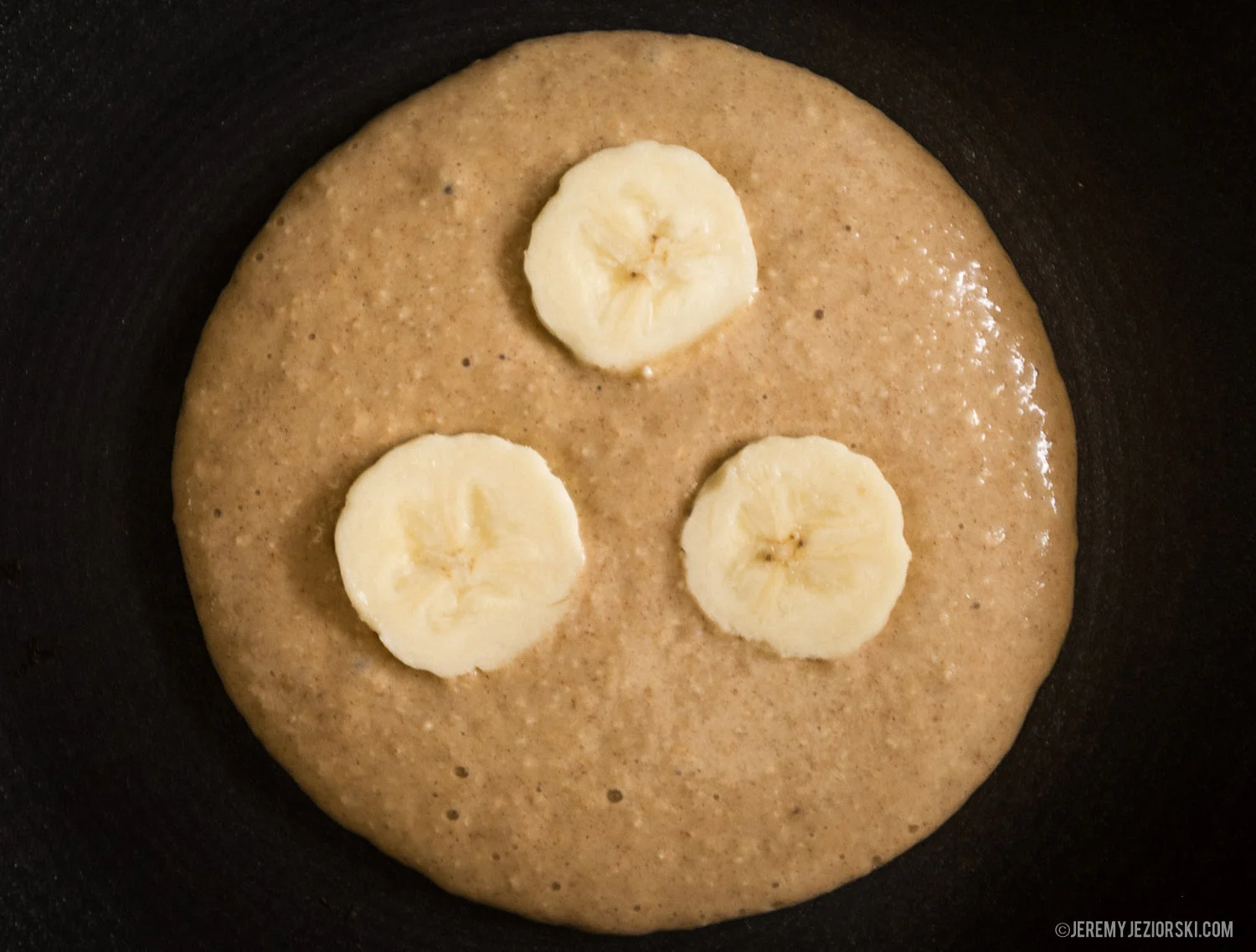 Healthy-Banana-Pancakes-Recipe-Emily-Jeremy-Jeziorski-09.jpg