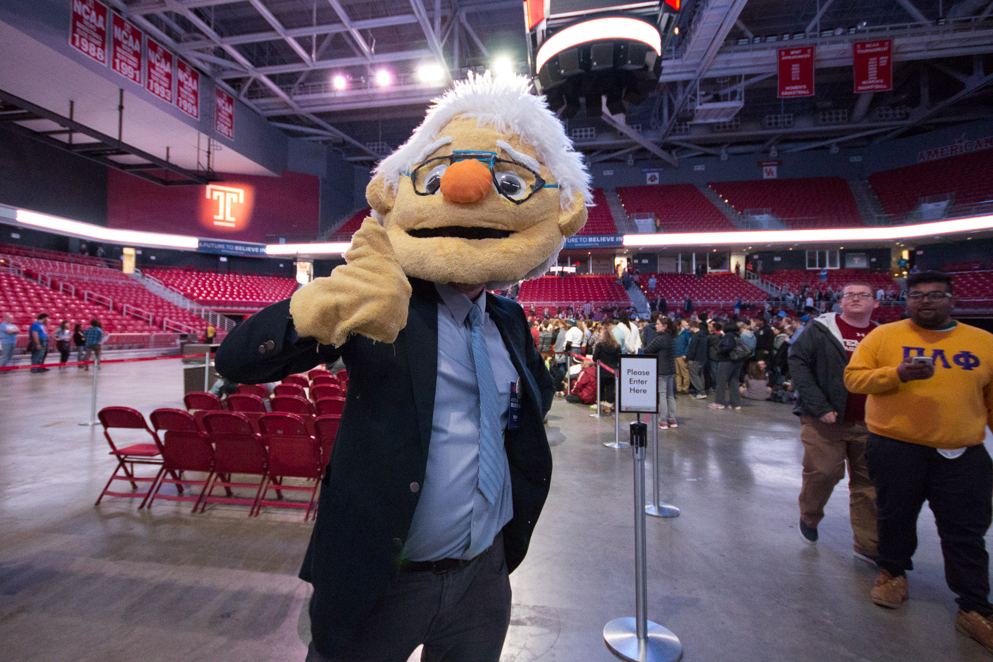 Bernie-Sanders-Philadelphia-Jeremy-Jeziorski-2016-04-06-web-01.jpg
