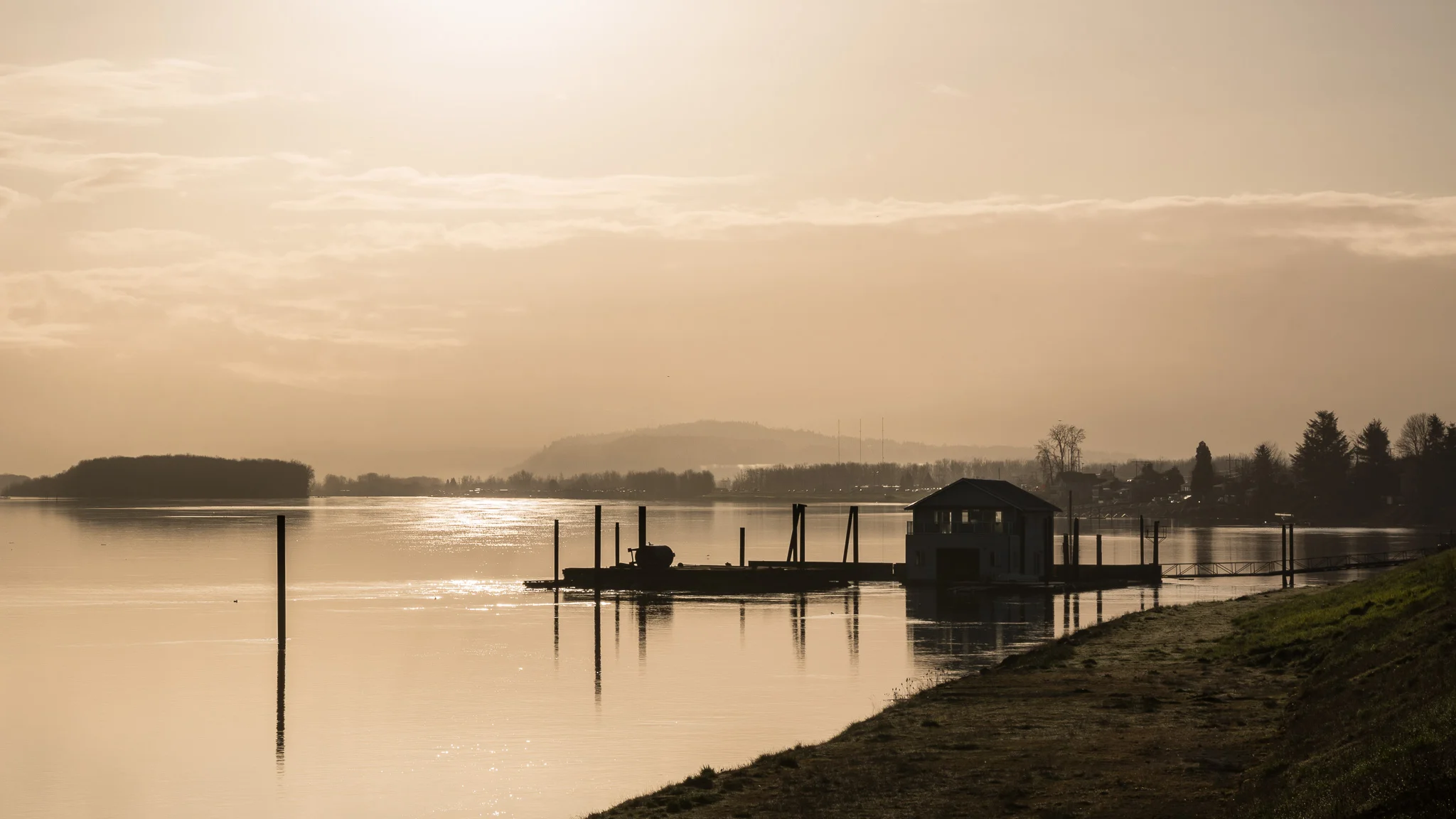 2013-03-16-columbia-river-sunrise-jjeziorski-web-001.jpg