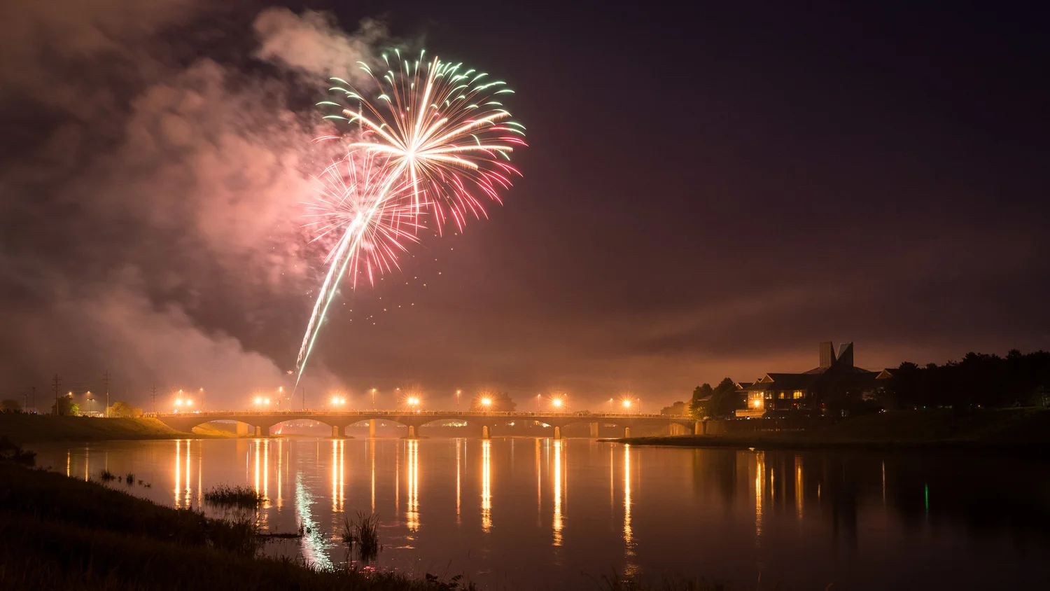 2015-July-4th-Fireworks-JJeziorski-CorningNY-web.jpg