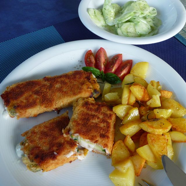 Zucchinischnitzel mit Käsefüllung