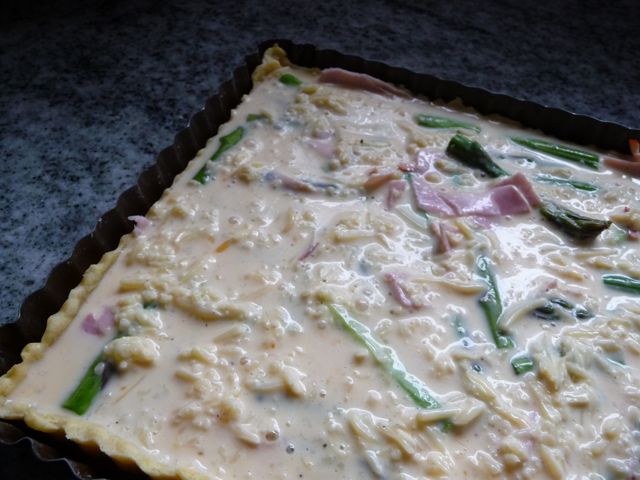 Tarte mit grünem Spargel