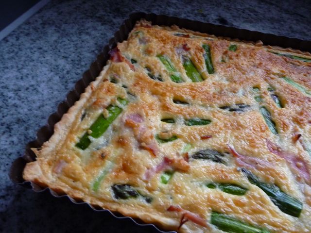 Tarte mit grünem Spargel