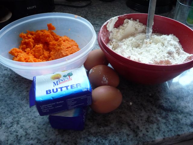 Österliche Karotten-Walnussmuffins