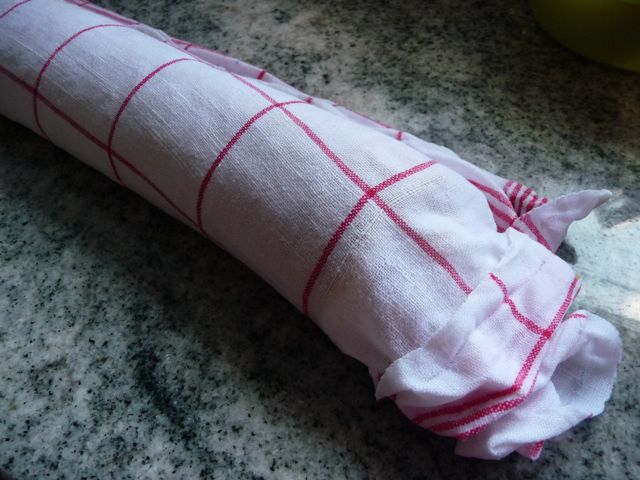 Pikante Roulade mit grünem Spargel