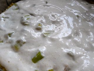 Feiner Rhabarberkuchen mit Mandelbaiser