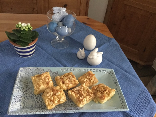 Alle waren begeistert von dem saftigen Apfelkuchen.