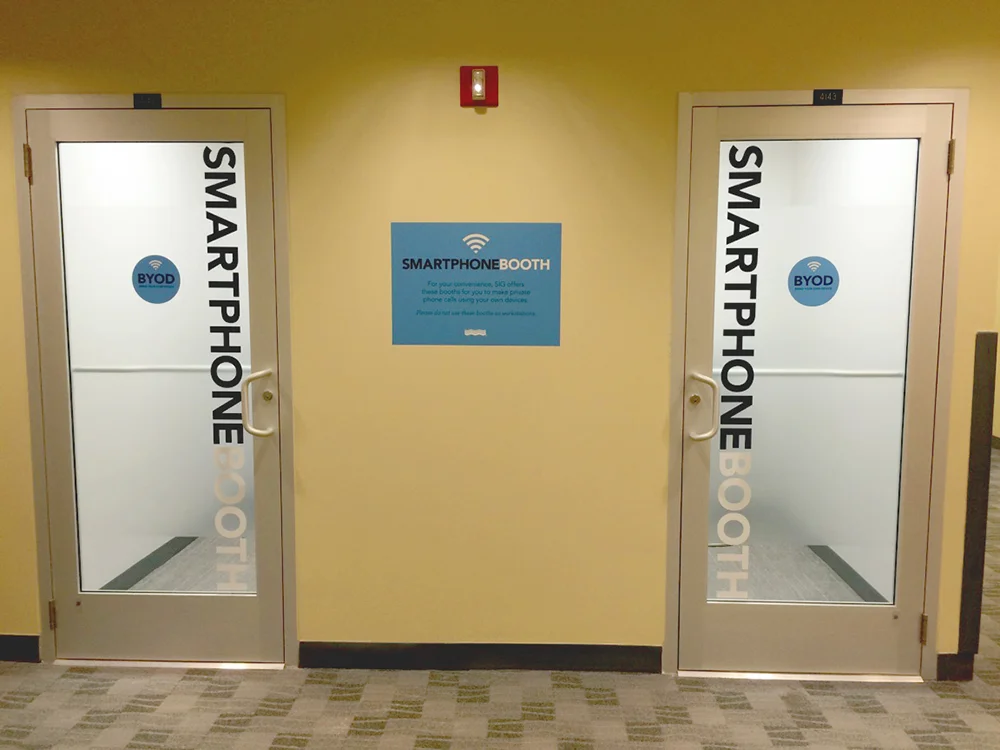 SIG-SmartPhoneBooth1.jpg