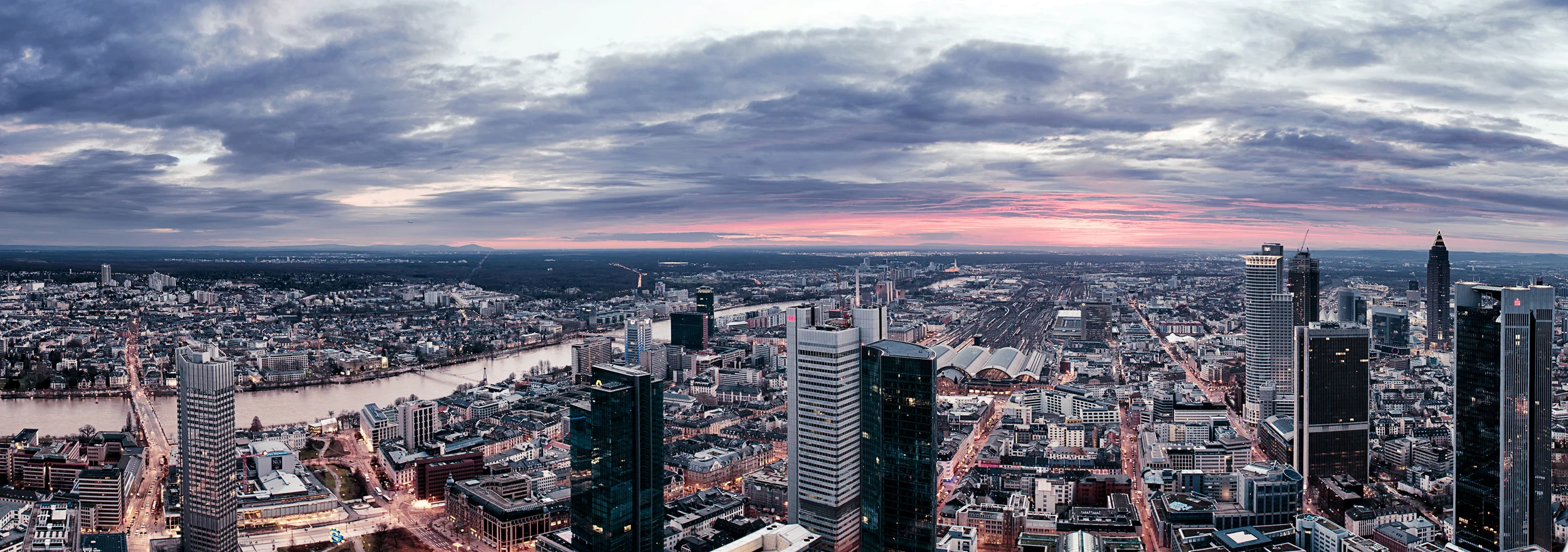 Panorama Helaba_small.jpg