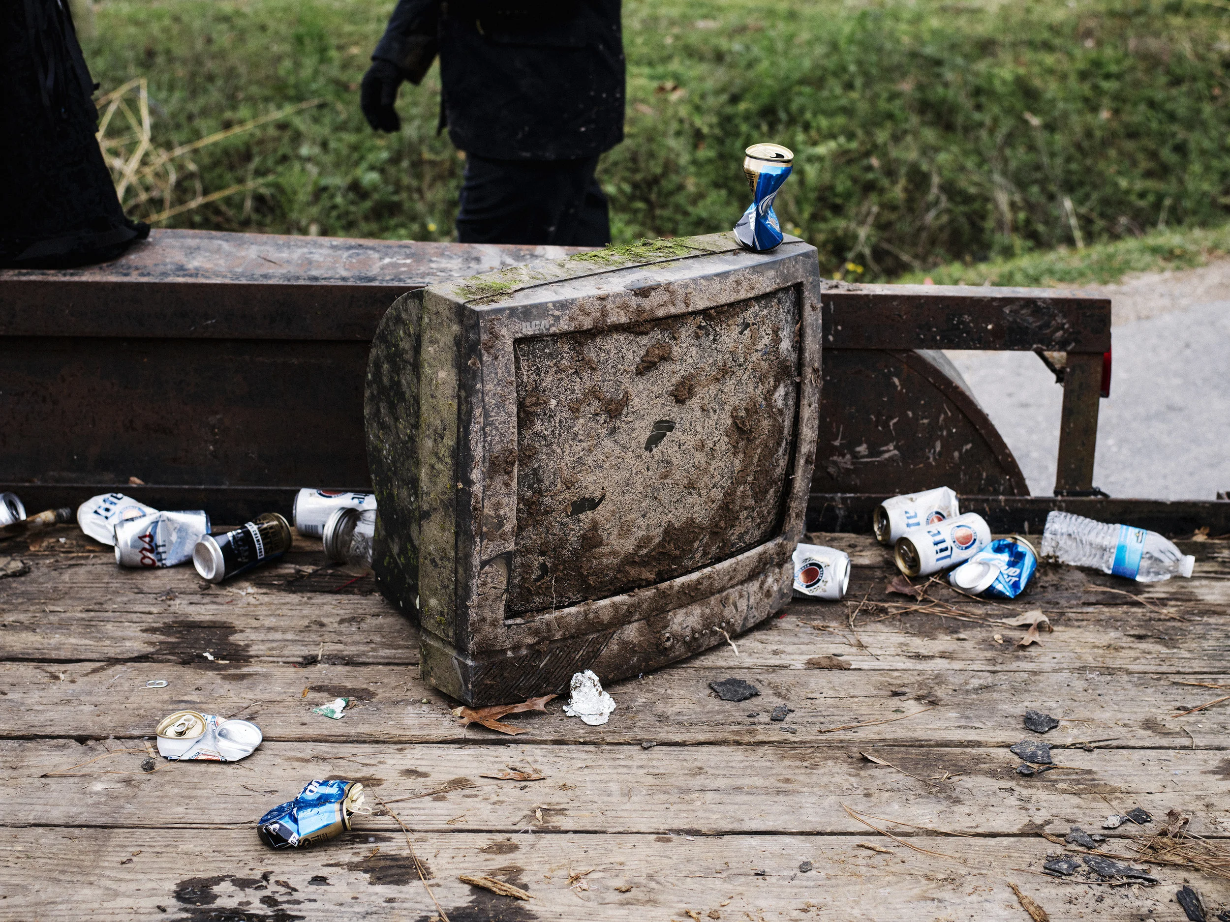 Elton_Dirty_TV-1.jpg