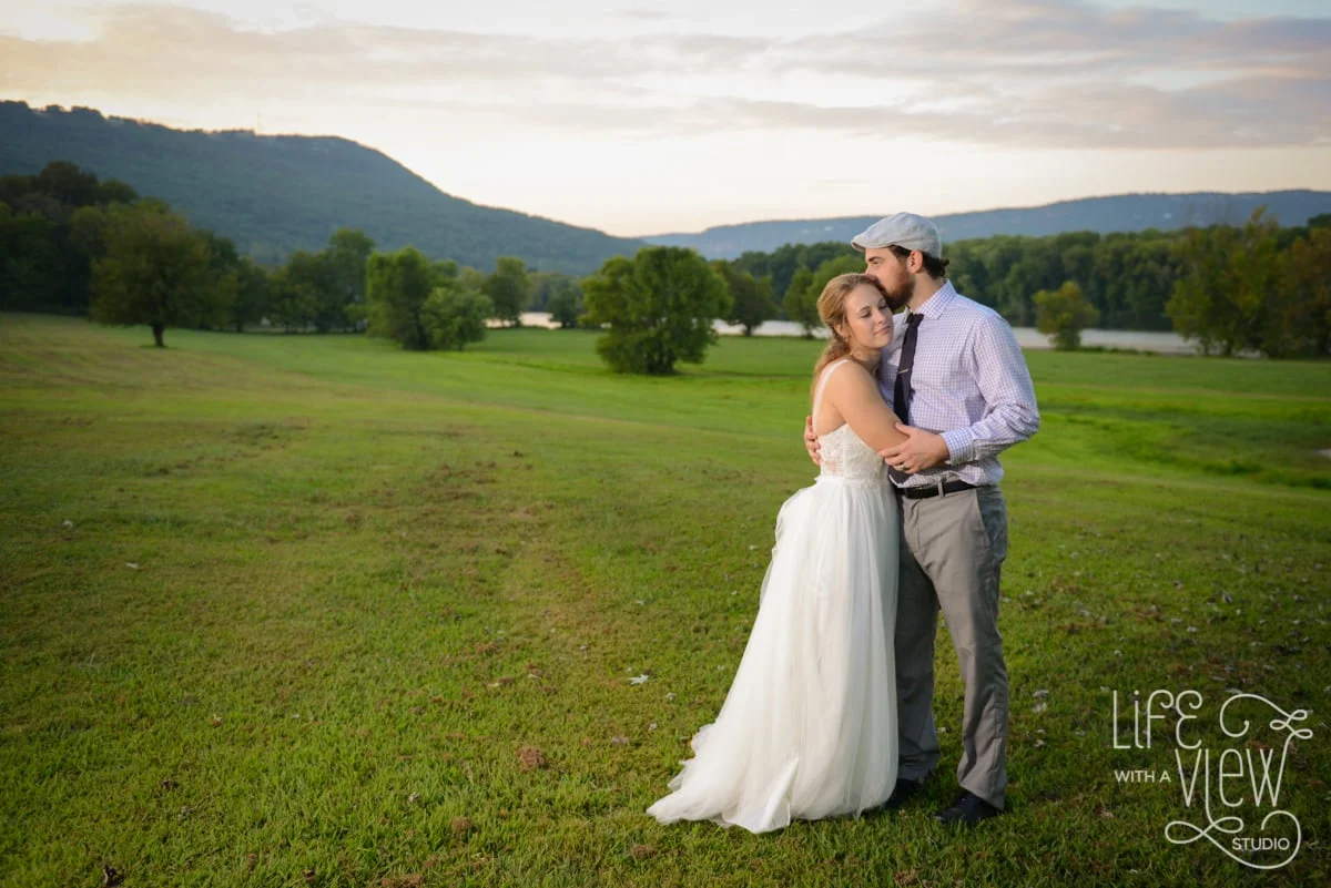 Labor Day Love - Tennessee RiverPlace Wedding