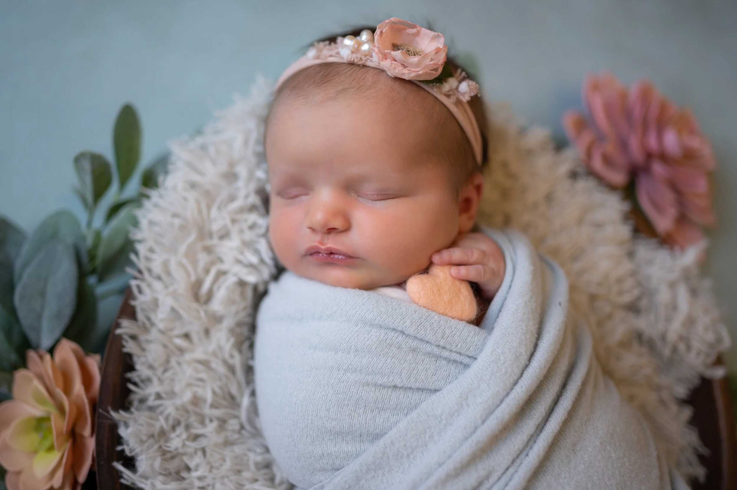 What to think about when Booking your Newborn Photography Session 