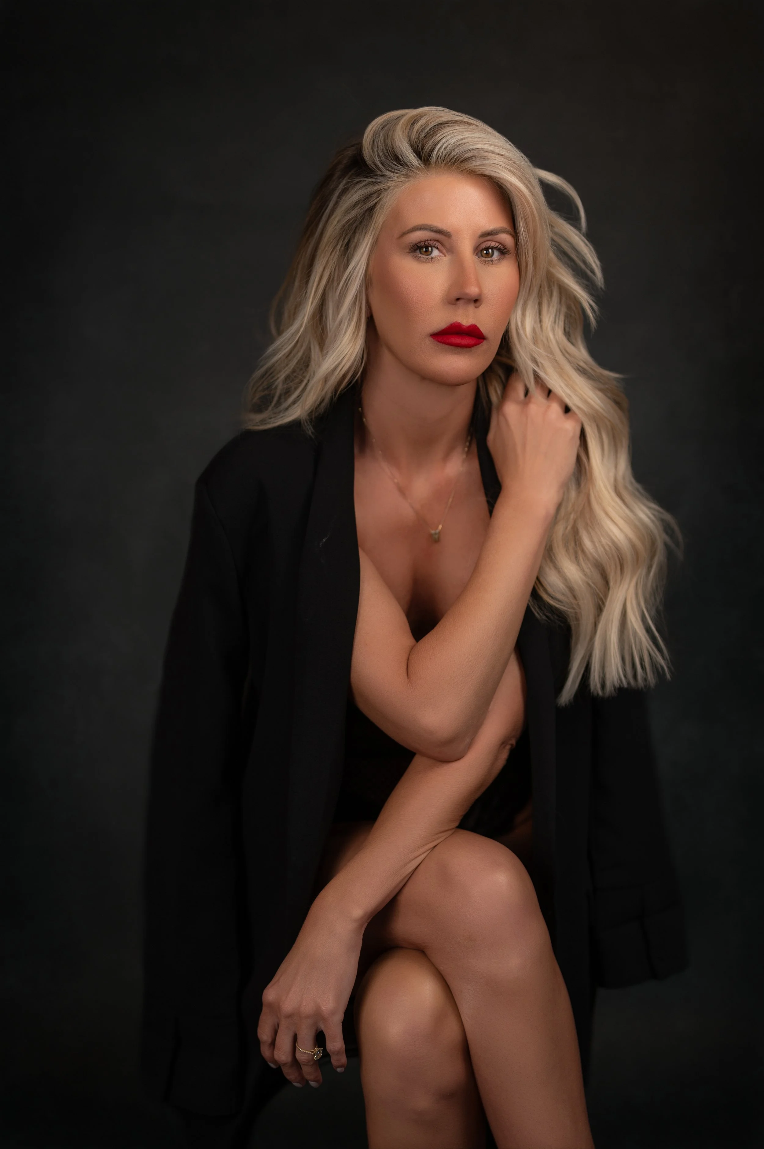 How to Choose the Perfect Outfits for Your 40 Over 40 Beauty Portraits