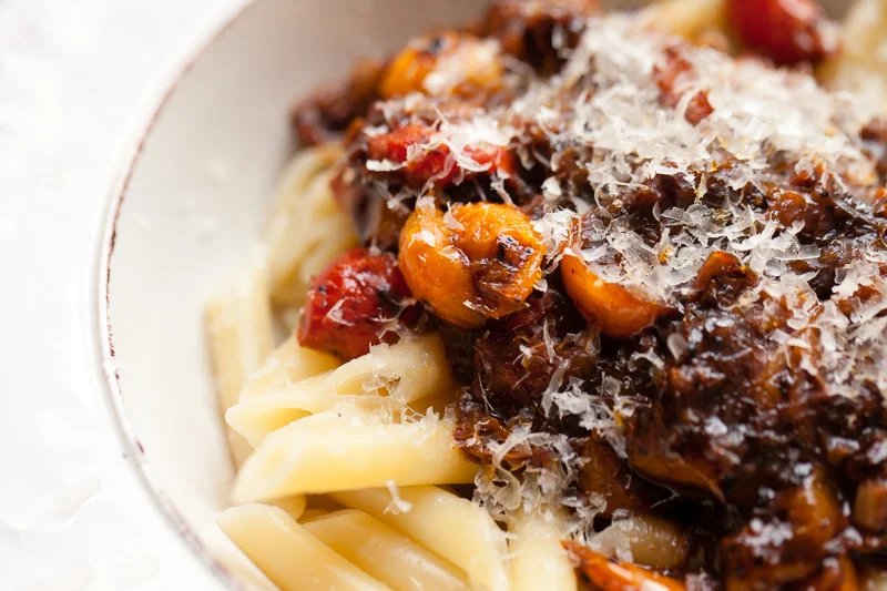 COOKING FOR ONE::PENNE WITH SPICY TOMATO SAUCE