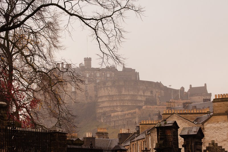 edinburgh+castle+in+fog.jpg