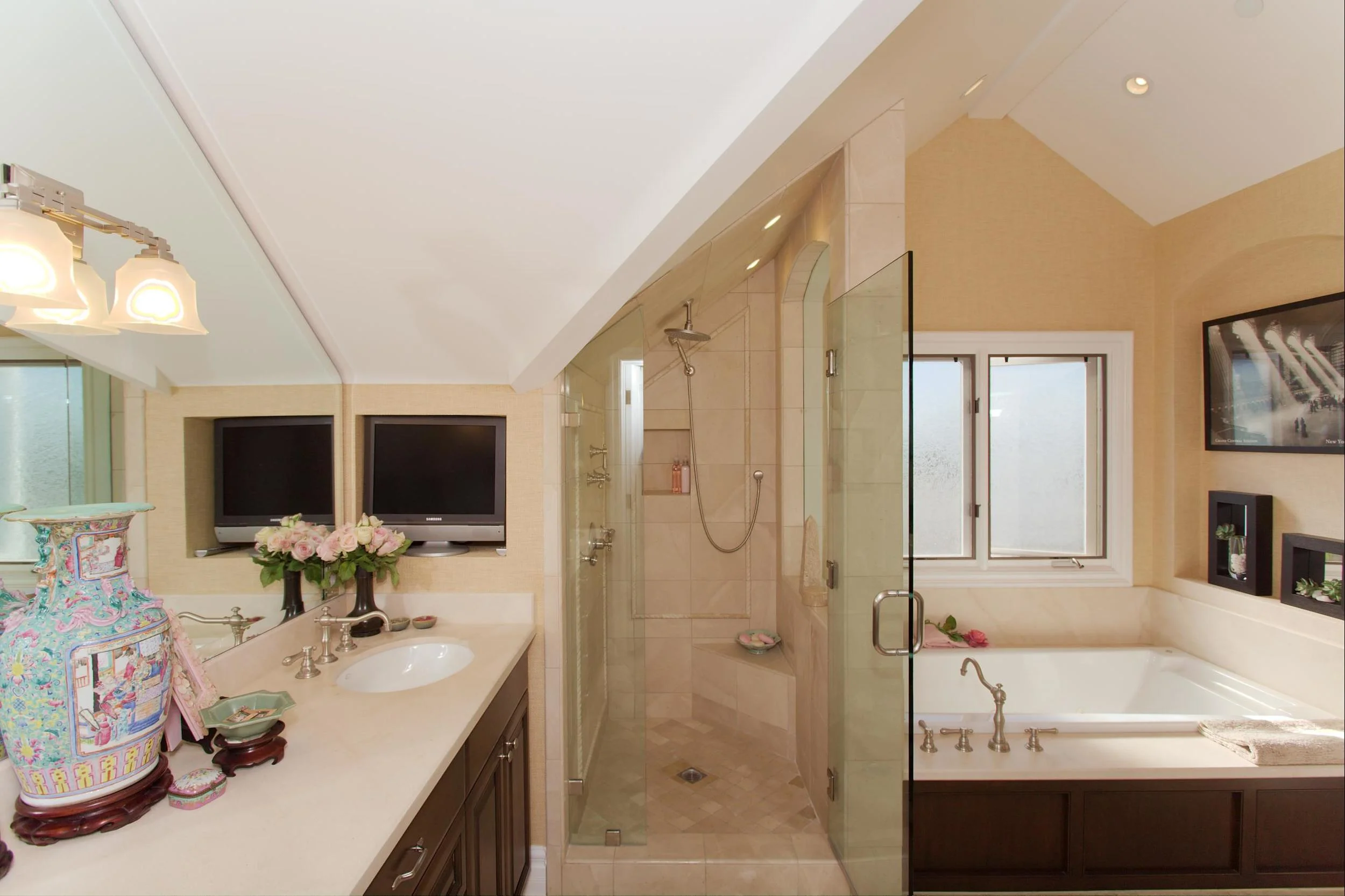 Ad - master bath - alternate.jpg