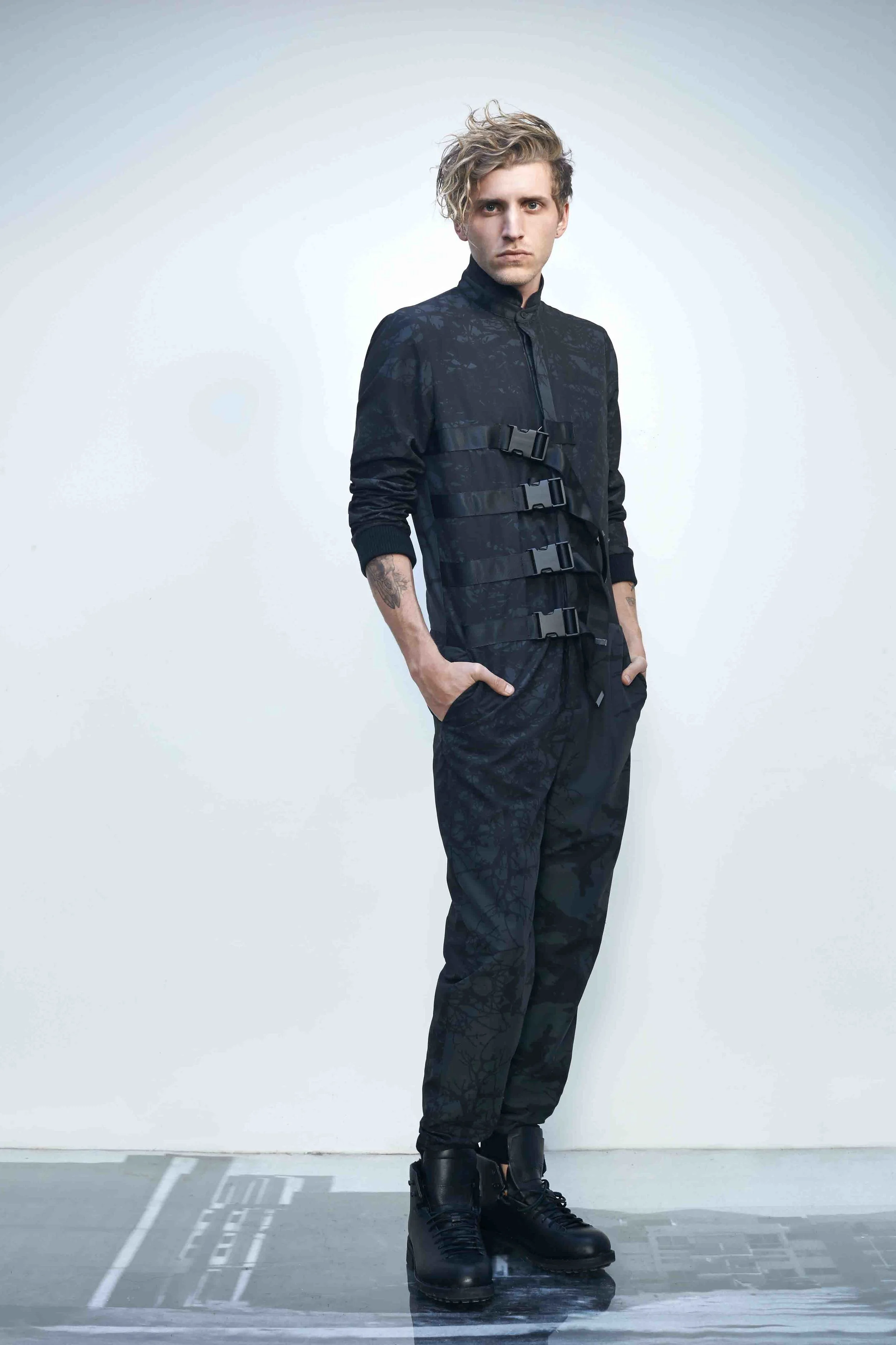 LOOK_22_025.jpg