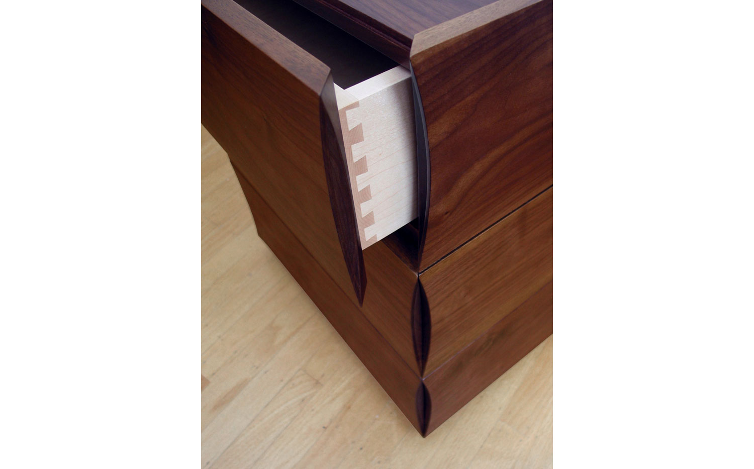nightstand5_1500_60.jpg