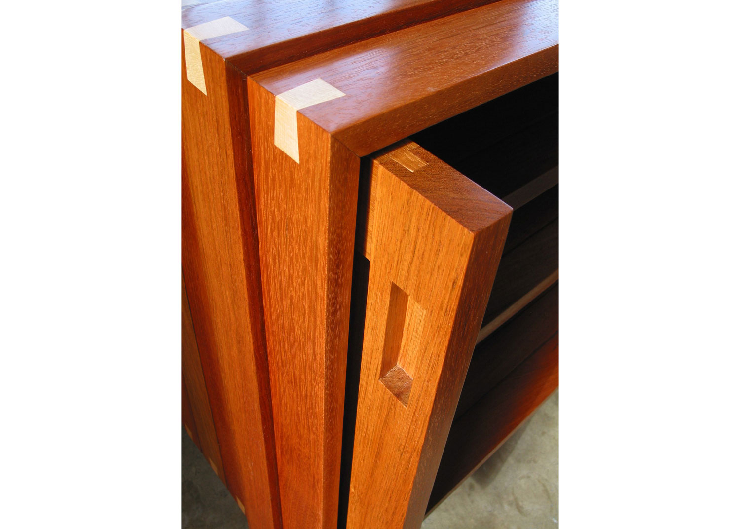 credenza6_1500_60.jpg