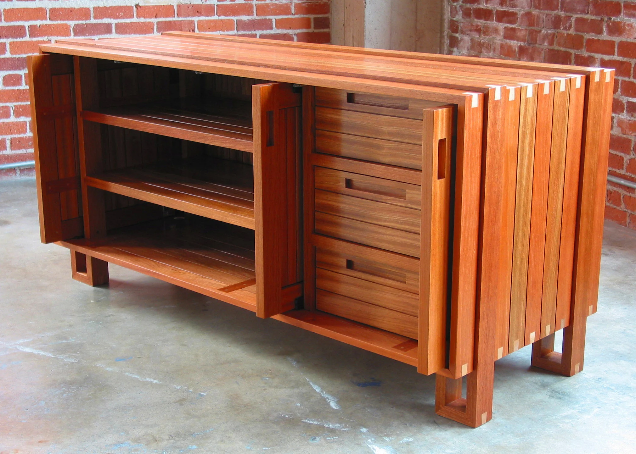 credenza2_1500_60.jpg
