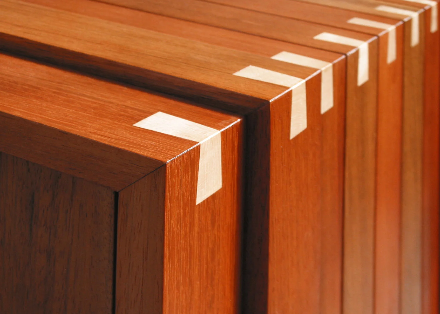 credenza3_thumbnail_1500_60.jpg