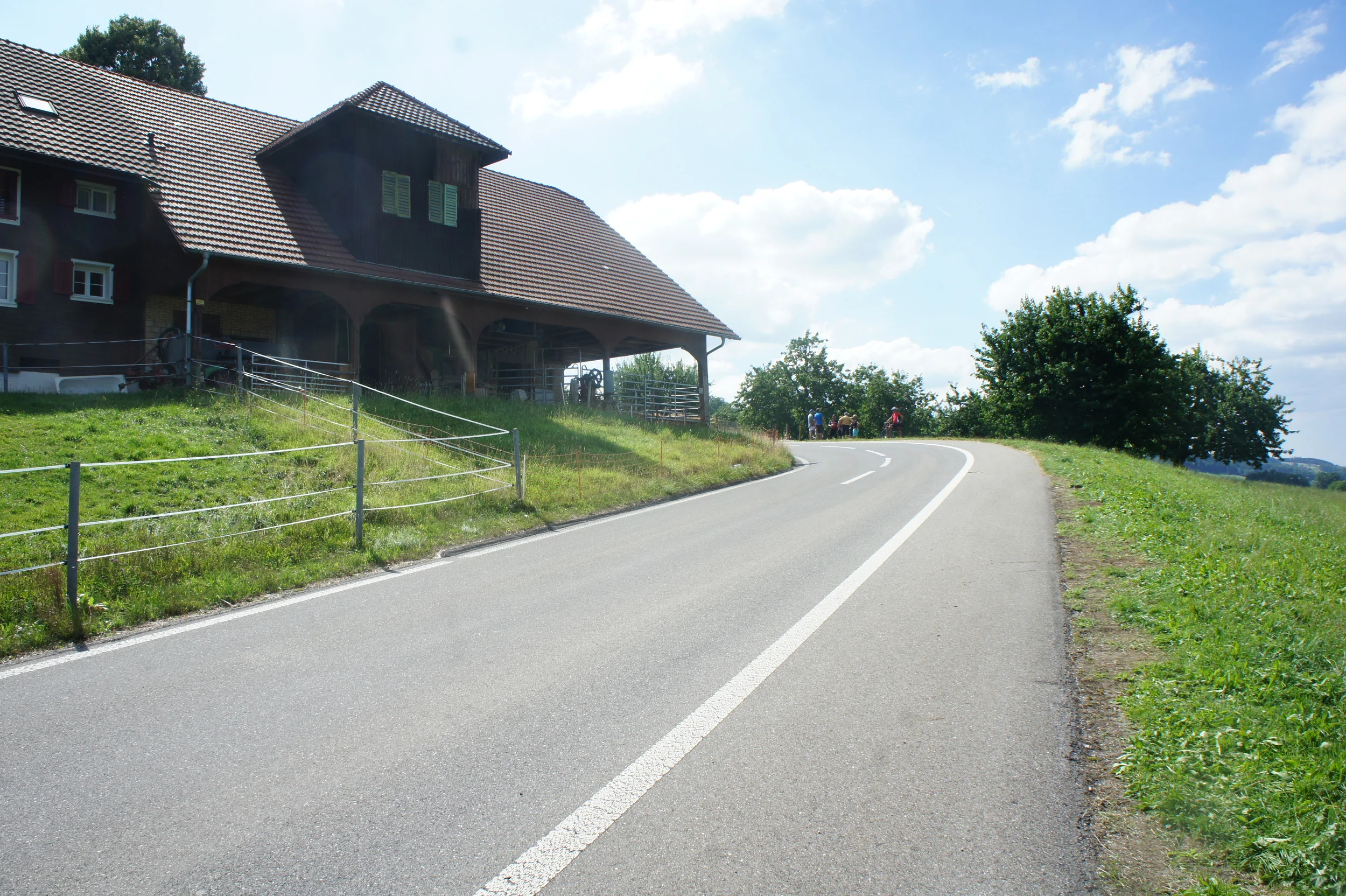 A blind corner on the long insane descent in Notwil, WUI for the UCI Road World Championships