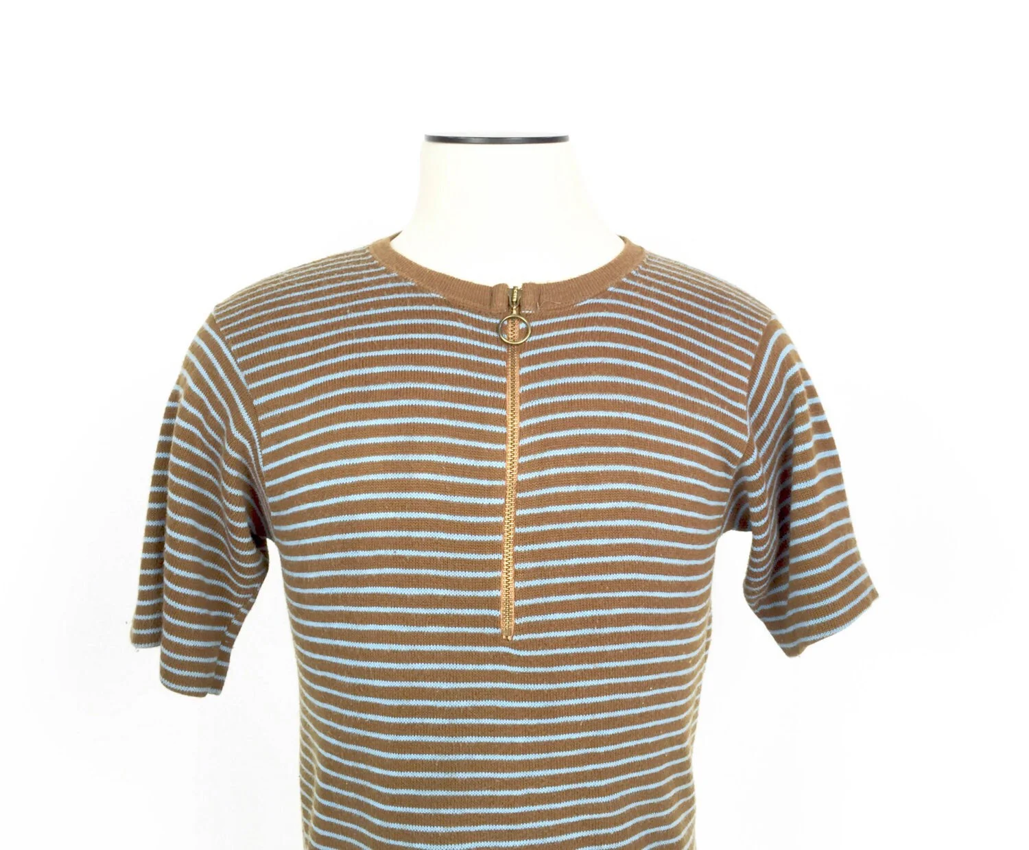 1960's zippered pullover sweater with a great zipper pull. Cool short sleeves!