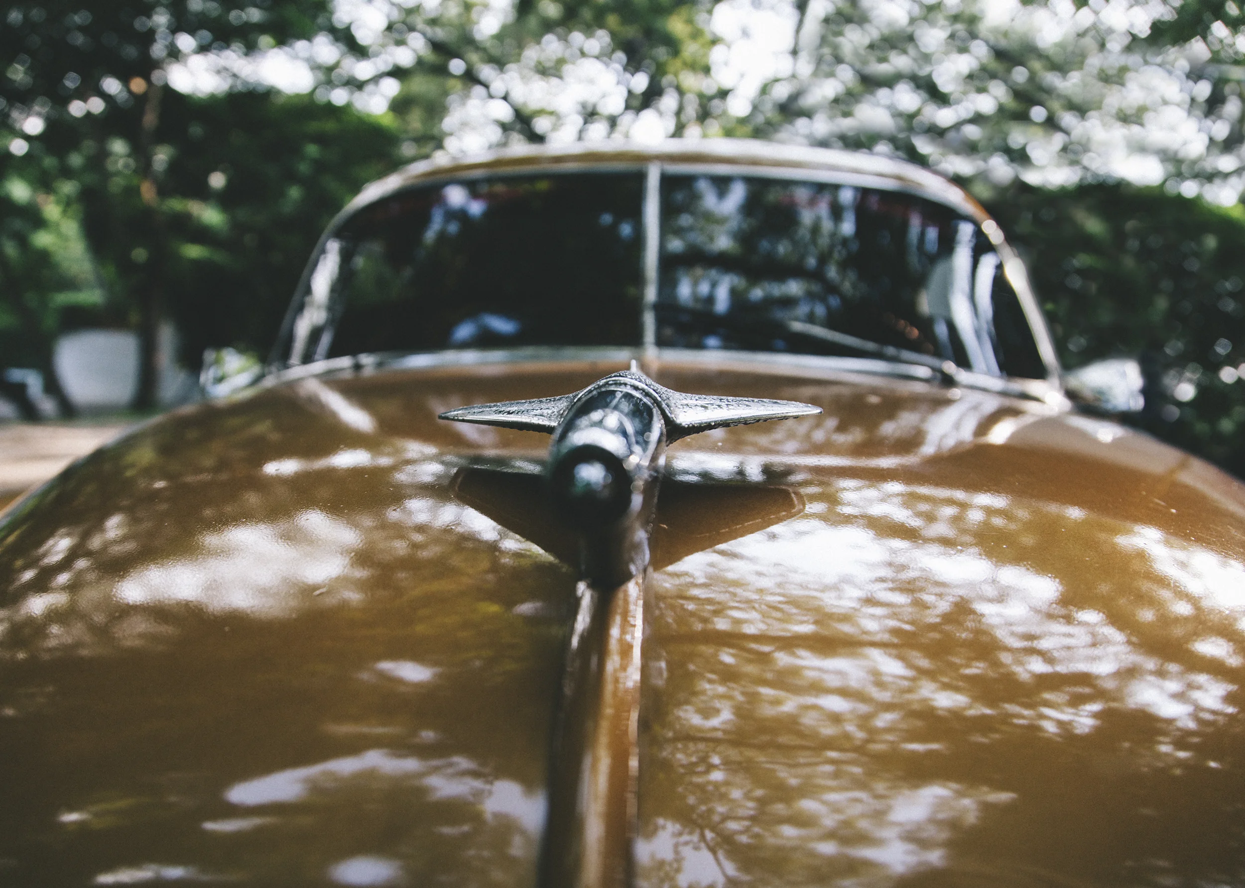 37_CUBA_YELLOWCAR_W.jpg