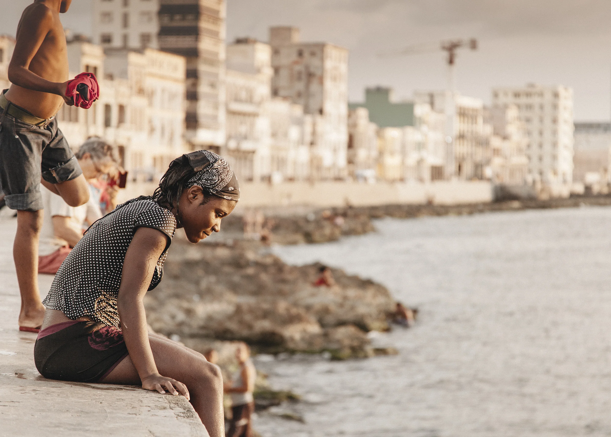 42_CUBA_GIRLPIER_Wv2.jpg