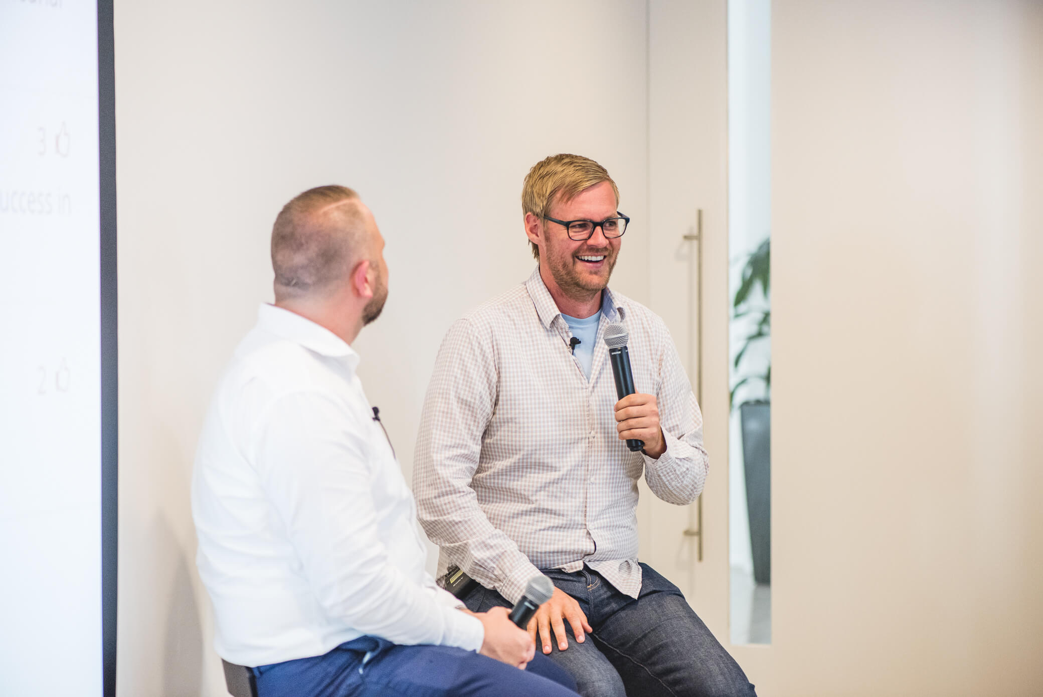 Andrew Hyde (right) speaking to Chris Joannou (left) at Startup Grind Melbourne
