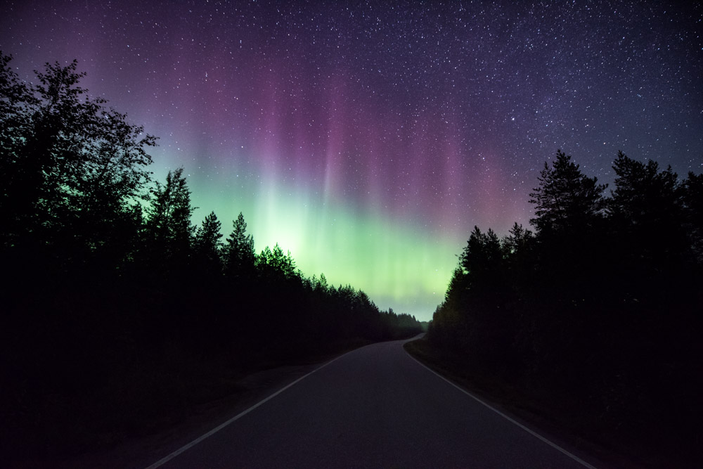 Road To Aurora - Nikon D810 & Nikkor 14–24 mm f/2.8 - ISO 3200, 14 mm, f/3.2, 15 sec. 