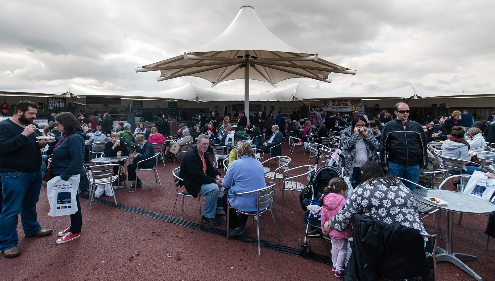      

 
  Canon EF16-35mm f4L IS
 






















     